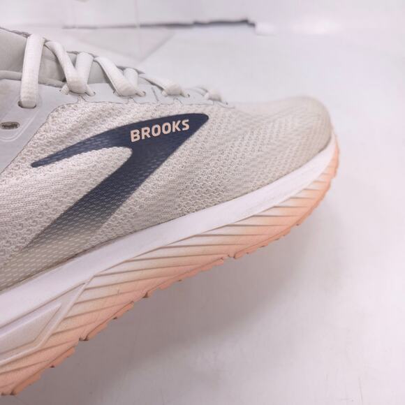 Brooks Revel 7 Athletic Running Lace Up Shoe Womens Size 9 1204241B195 White - Picture 8 of 10